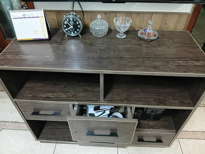 TV console 4