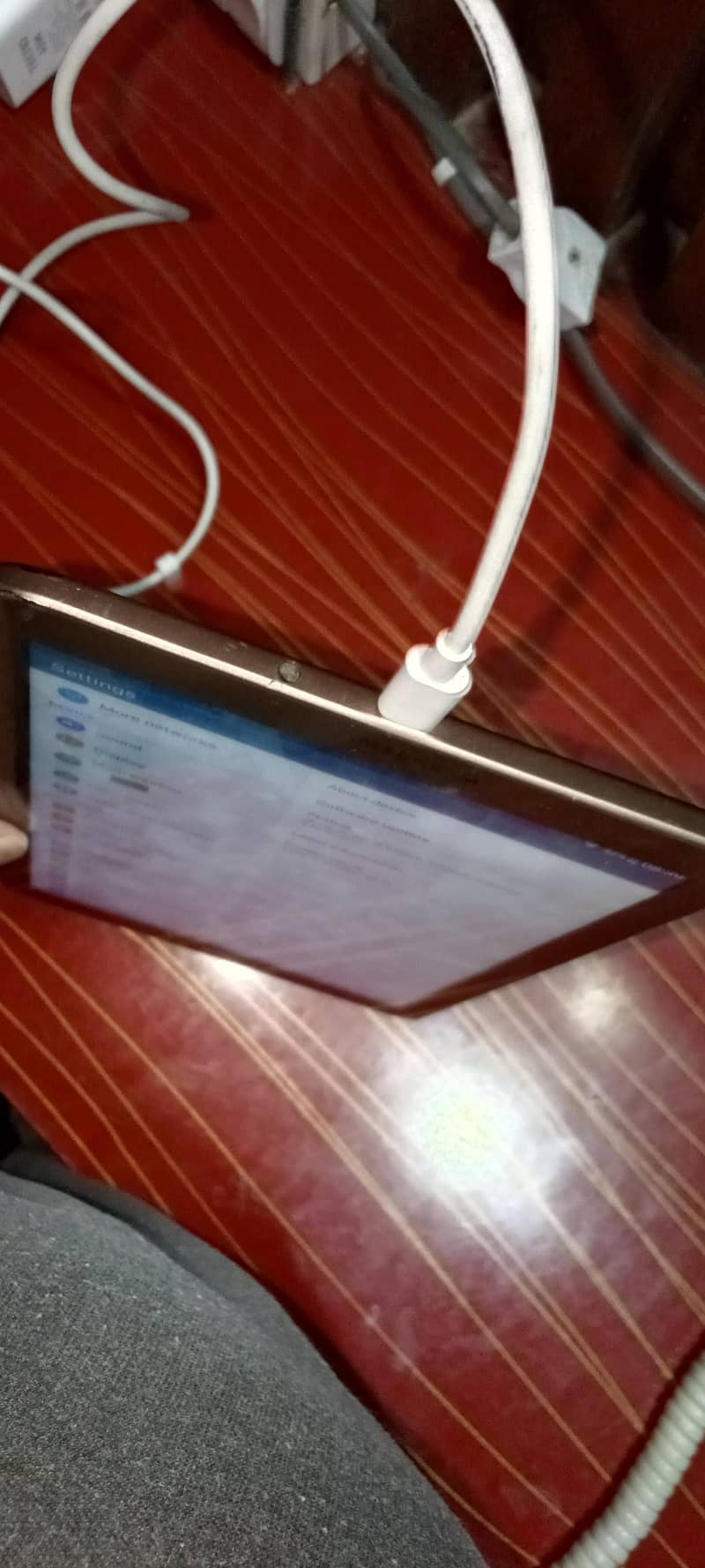 tab e v good condition 5