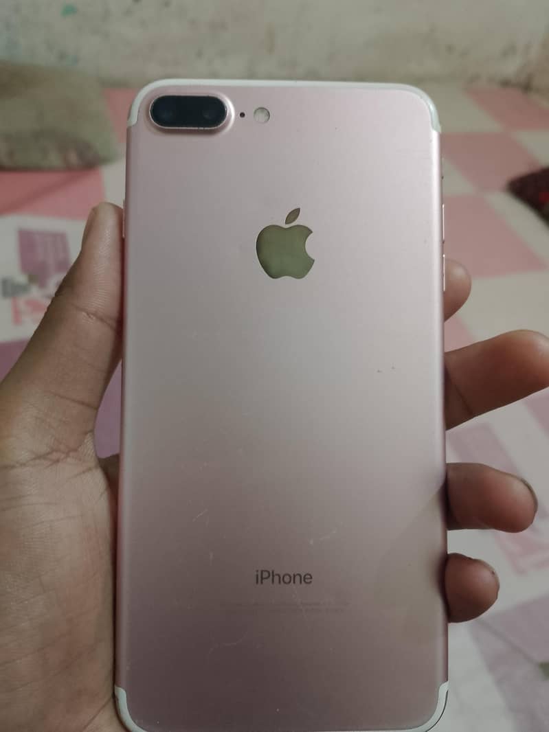 Apple iPhone 7 Plus 0