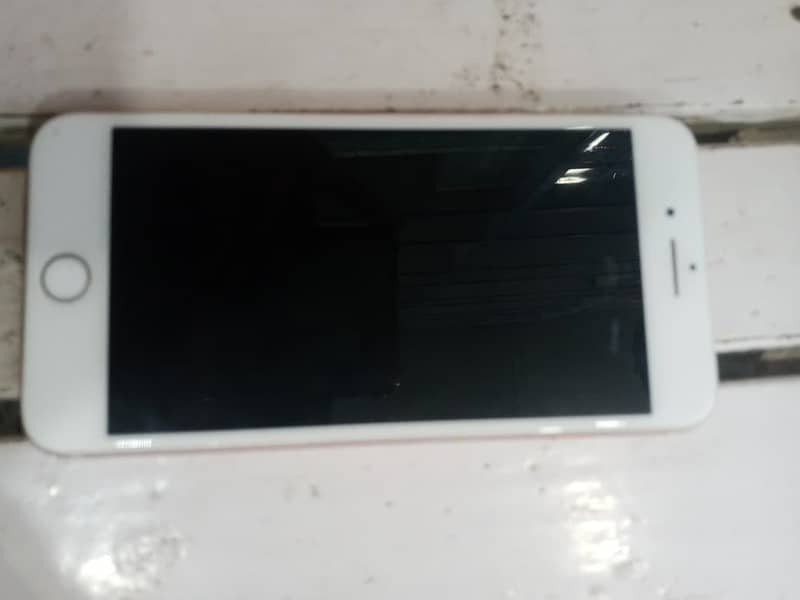 Apple iPhone 8 Plus 0