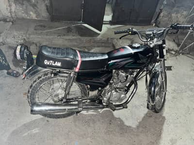 i am selling HONDA 125 all ok hai kisi kisam ka koi fault ni