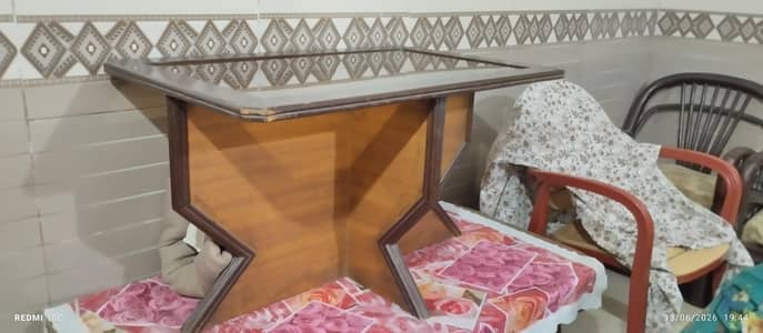 Dining table for sale