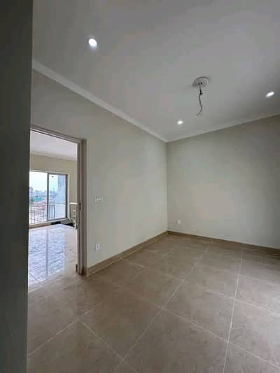 2 BED NON FURNISHED APRTMENT FOR RENT IN BAHRIA TOWN LAHORE