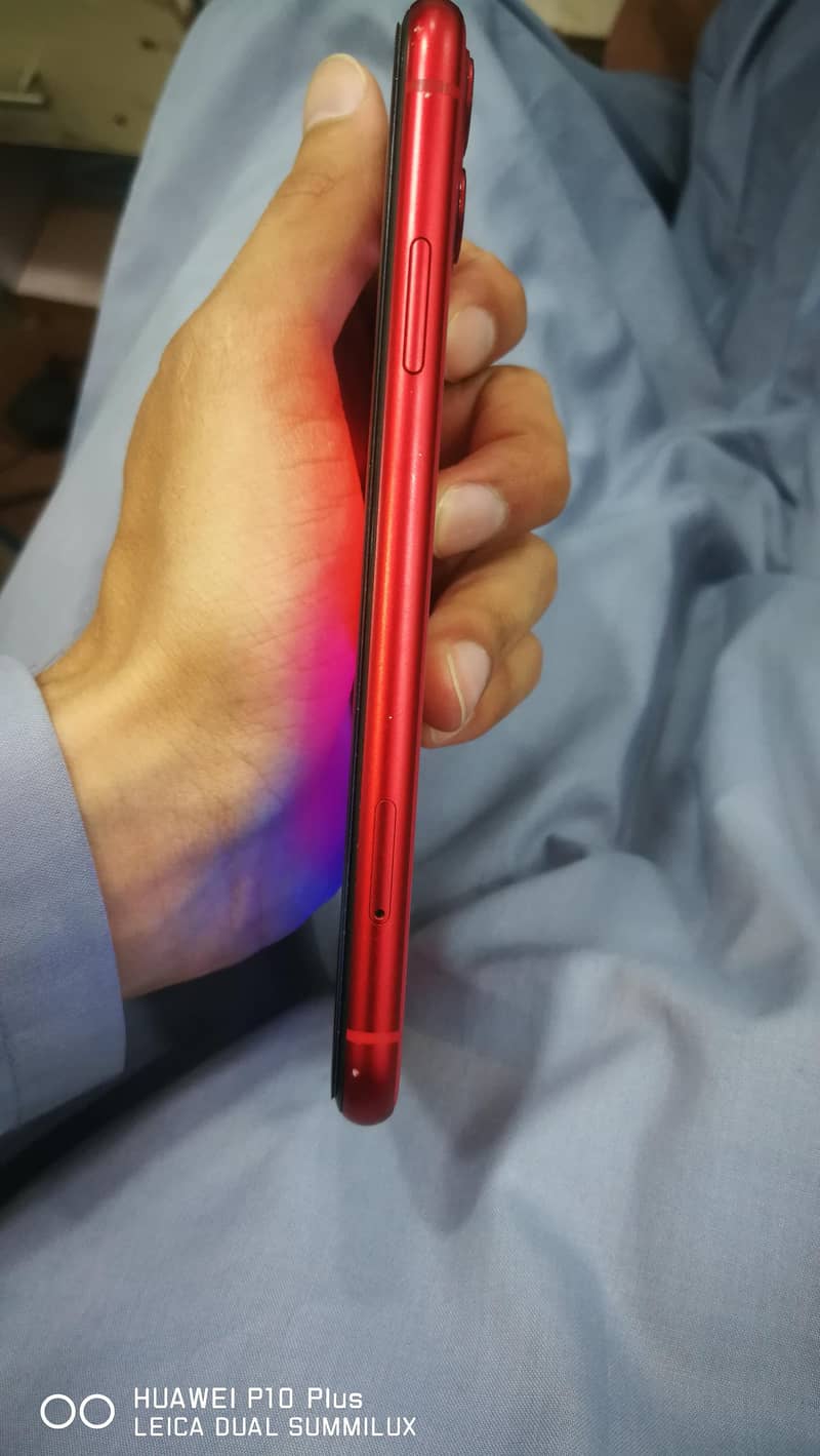Apple iPhone 11 4