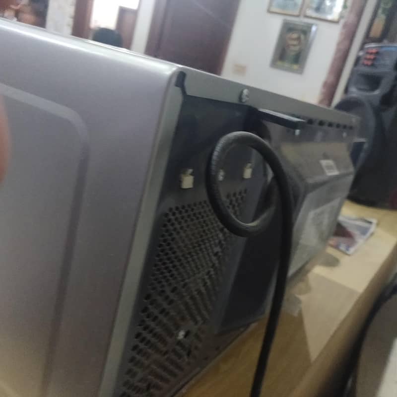 Dawlance microwave 4