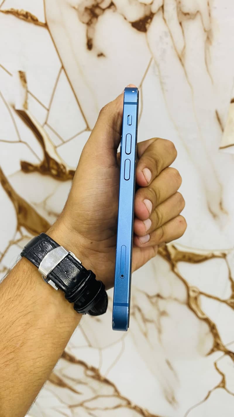 Apple iPhone 13 mini 2