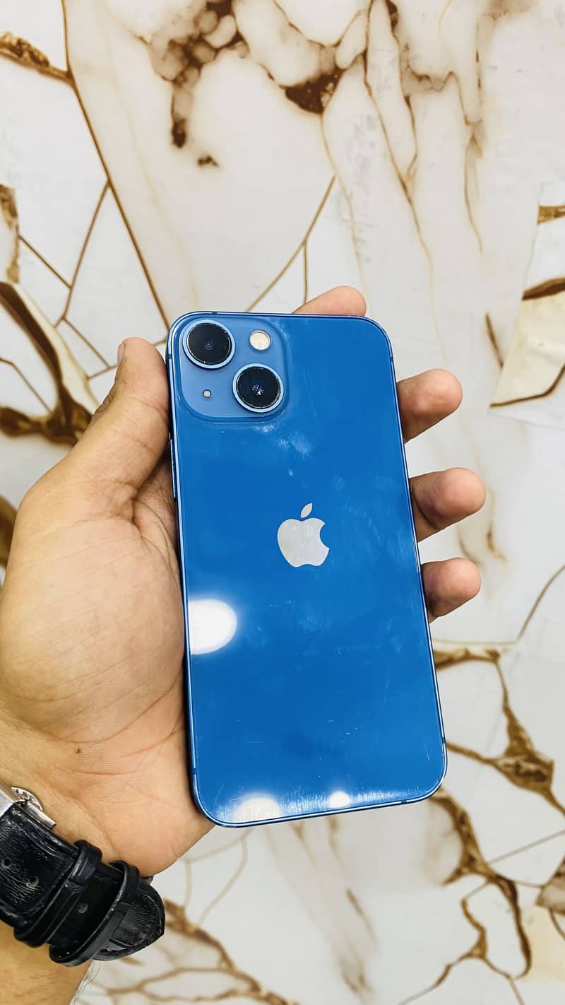 Apple iPhone 13 mini 4