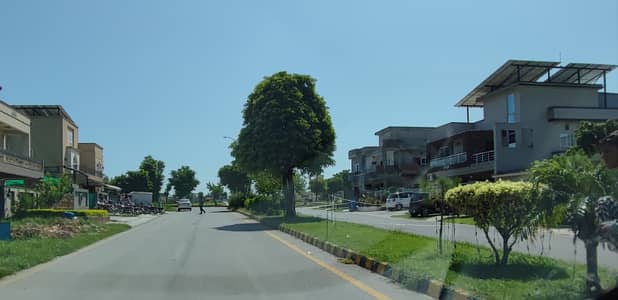 Prime Location Corner 40x80 Plot Near Main Entrance Gate Block C Park In CBR Town Islamabad