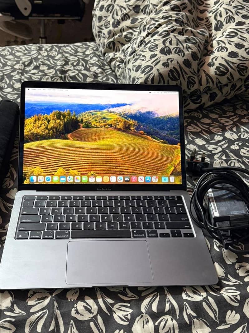 MacBook Air (m1 2020) 0