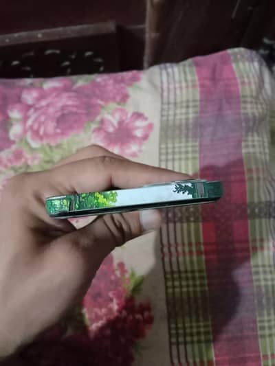 Realme C35