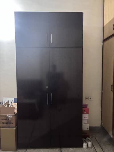 2 door wooden wardrobes Almarih