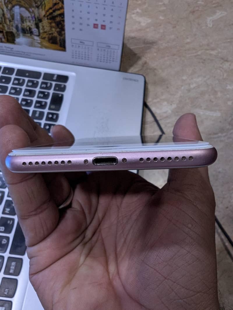 Apple iPhone 7 Plus 1