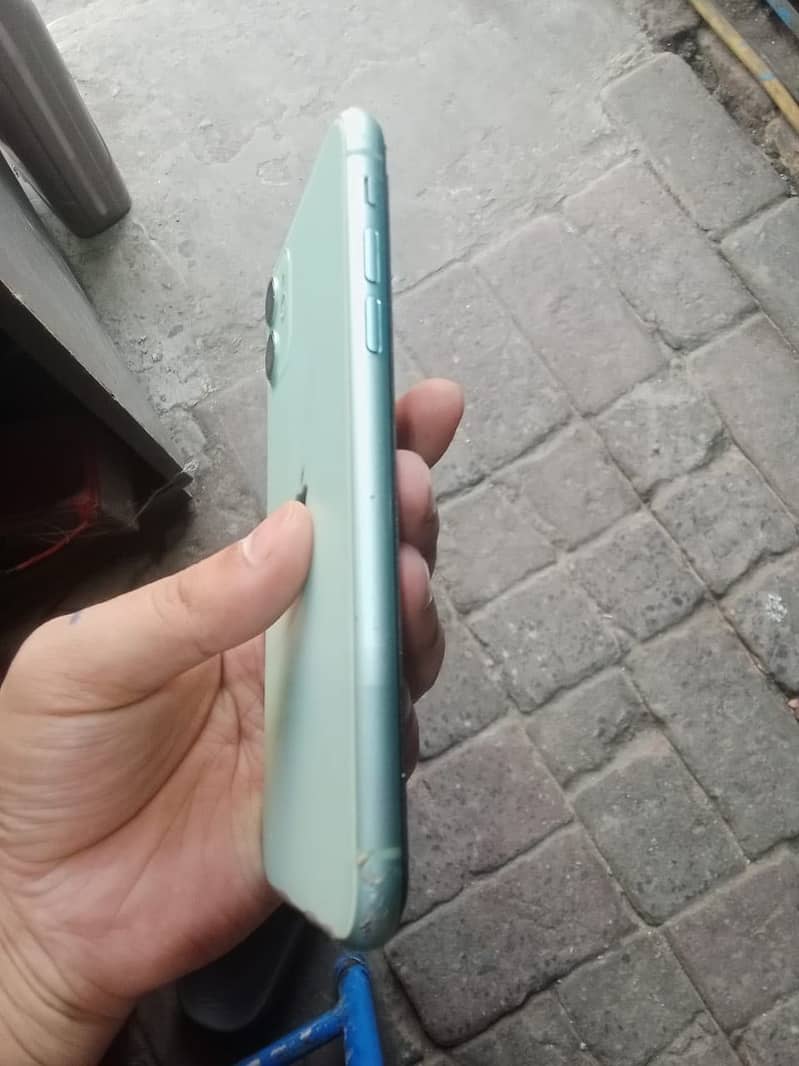 iPhone 11 1