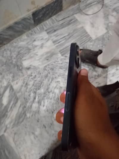 Apple iPhone 14