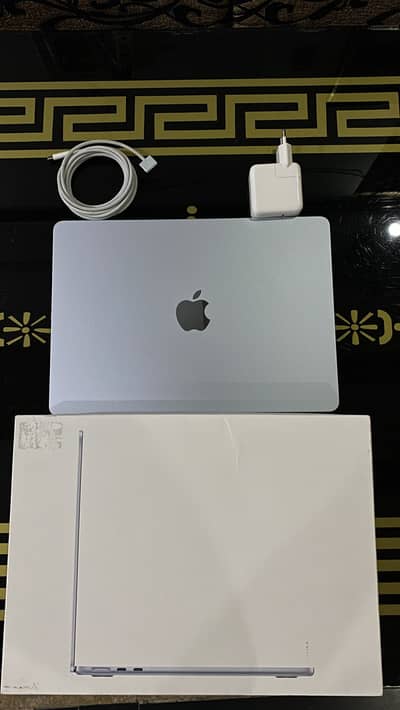 MacBook Air 2025 M4-13 inch 256 GB