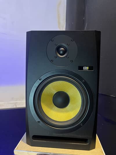 Studio monitor for sale 10by 10