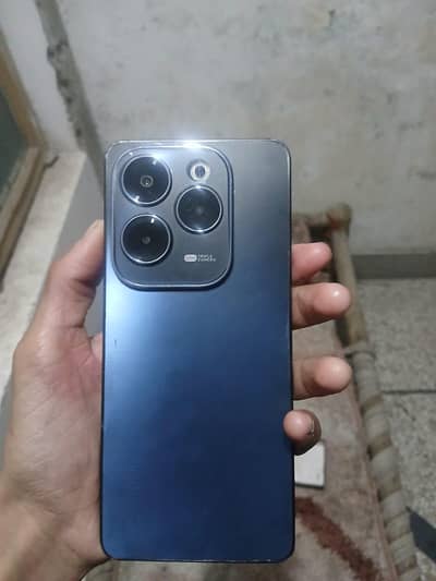 Infinix Hot 40