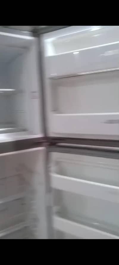 freezer for sale kuch month use all ok no problem no issue guaranty ha