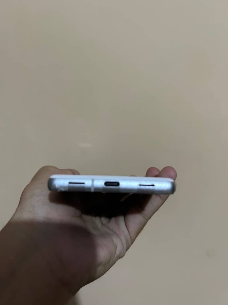 Google Pixel 7a 3