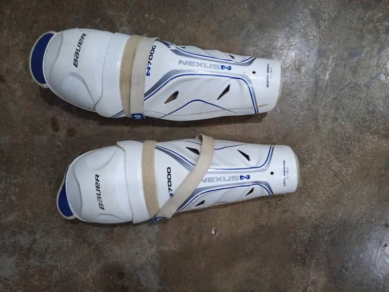 Cricket kit 9 items 6
