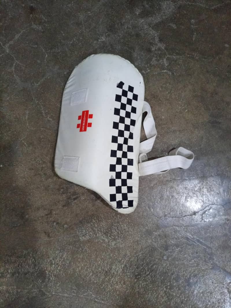 Cricket kit 9 items 7