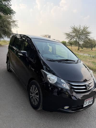 HONDA FREED HYBRID 2013