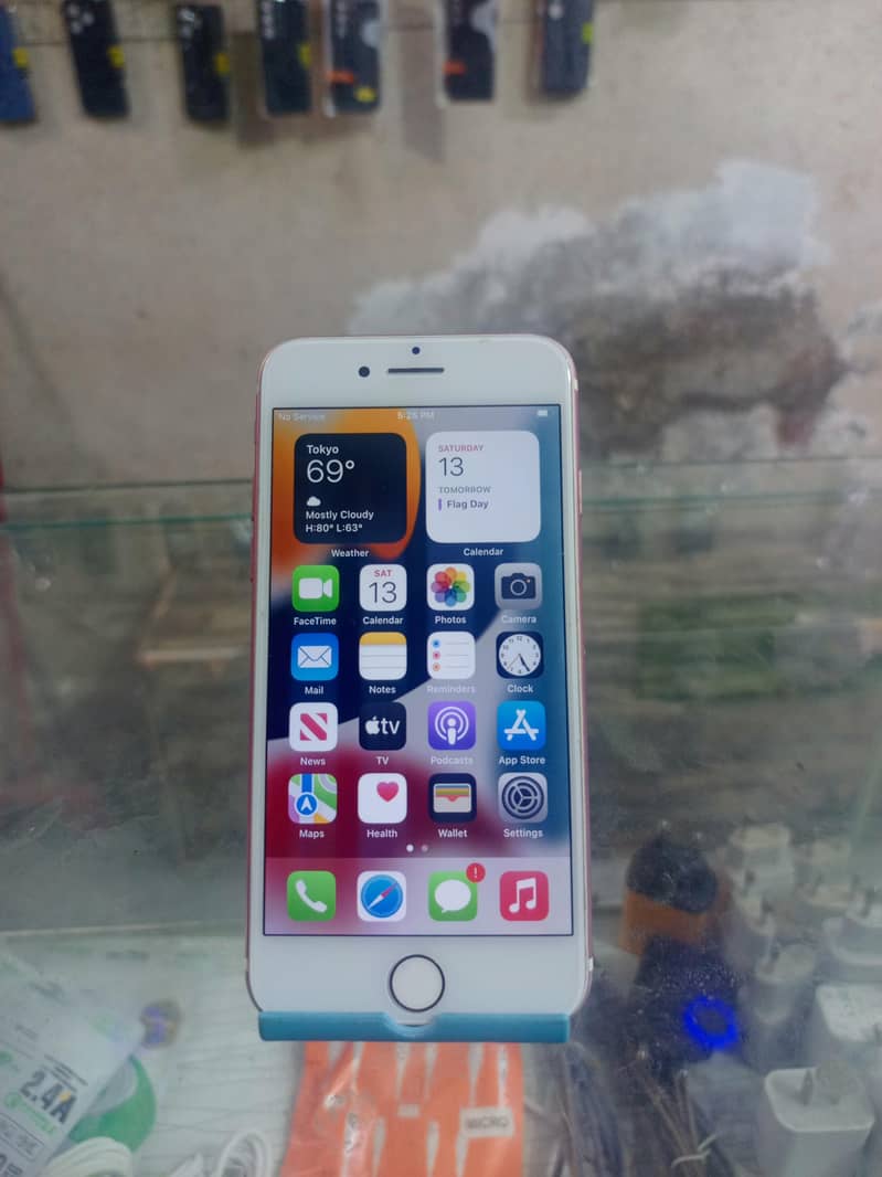 Apple iPhone 7 0