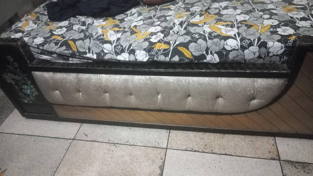 Double Bed 0