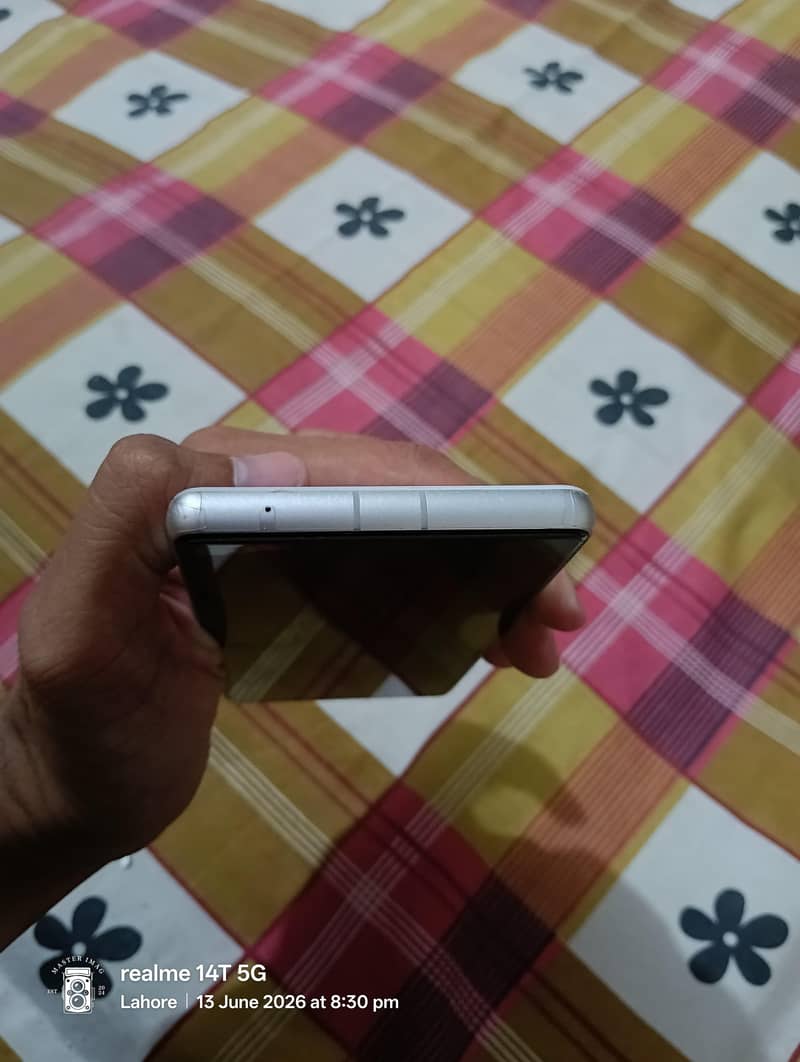 Google Pixel 7a 2