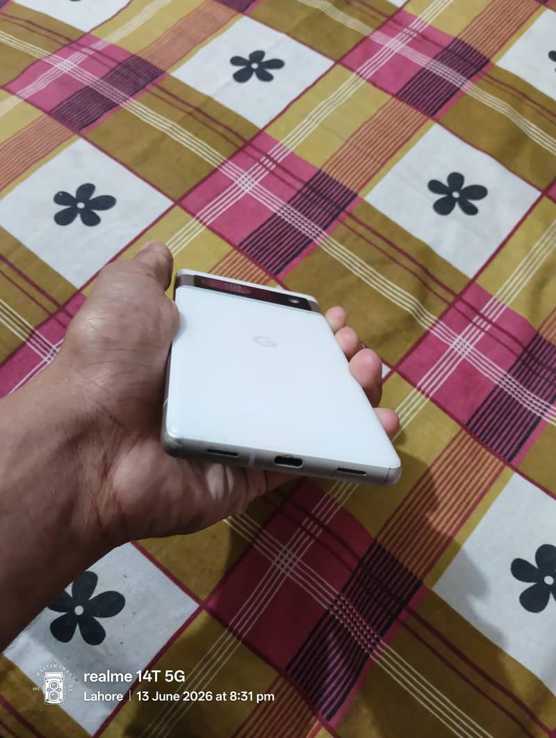Google Pixel 7a 5