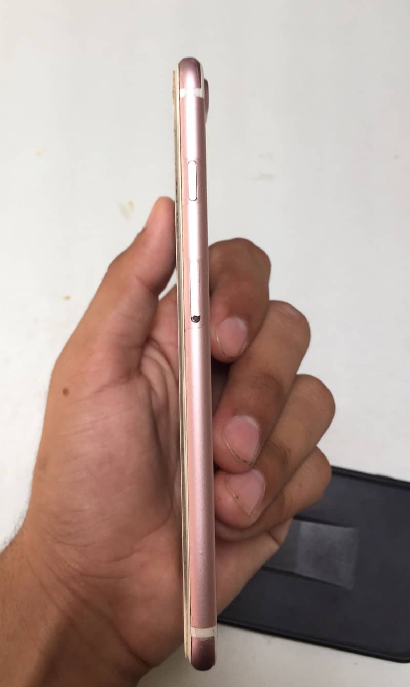Apple iPhone 7 Plus 3