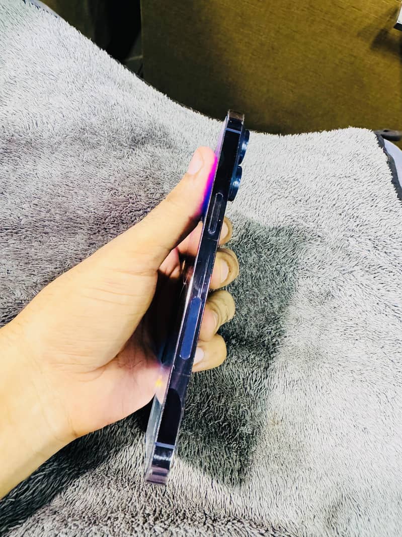 Apple iPhone 14 Pro Max 3