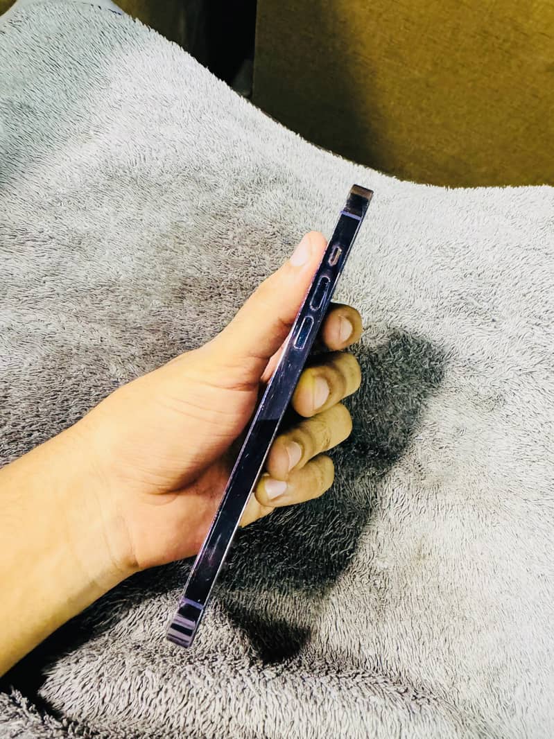 Apple iPhone 14 Pro Max 8