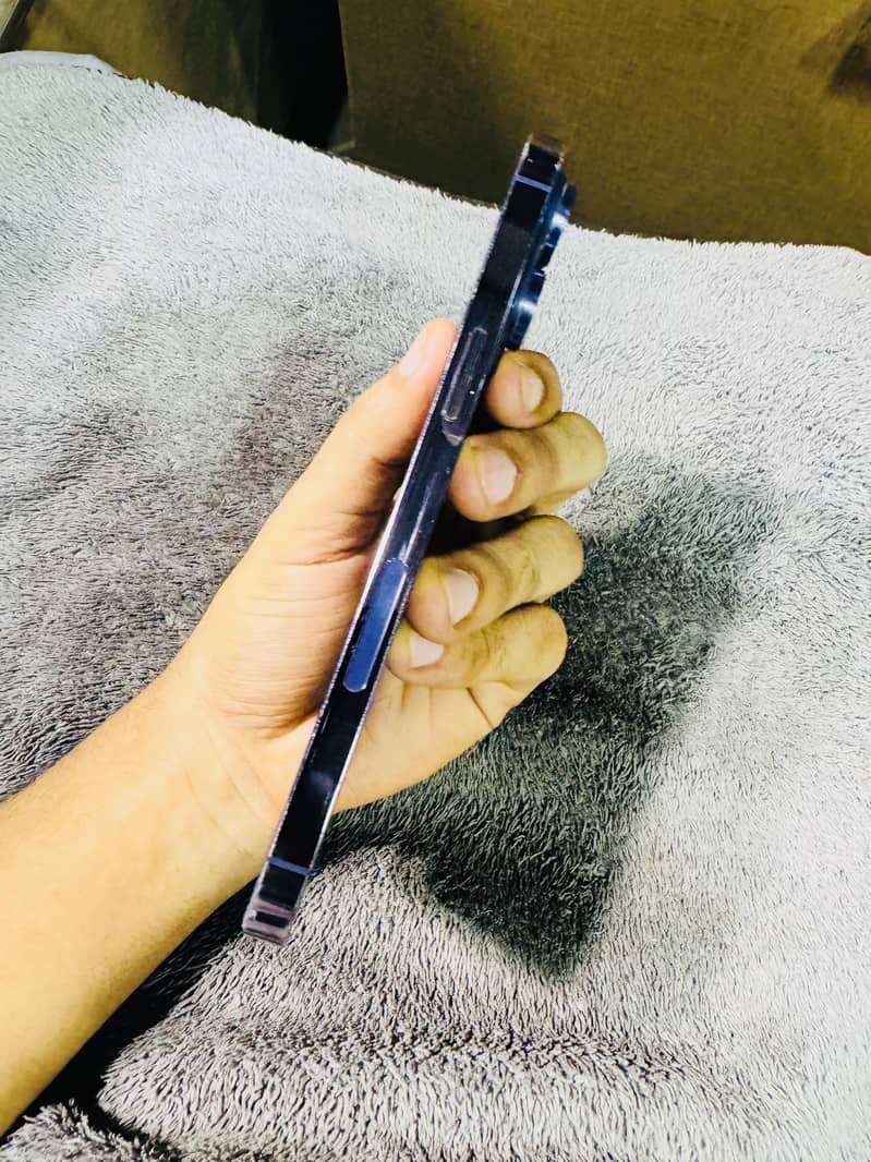 Apple iPhone 14 Pro Max 10