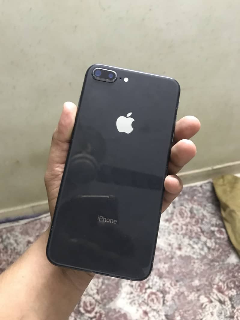 Apple iPhone 8 Plus 2