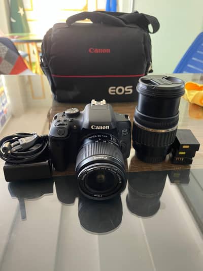 canon 750D good condition with 2 lenses 3 batteries auto focus wifi