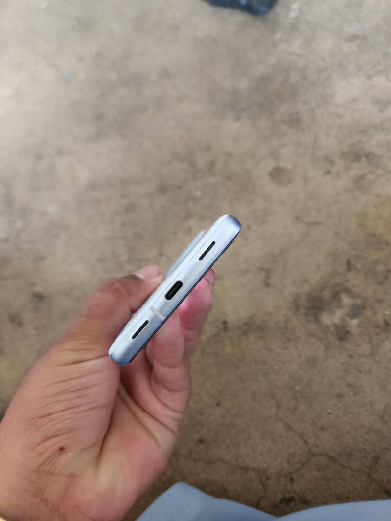Google Pixel 7a 5