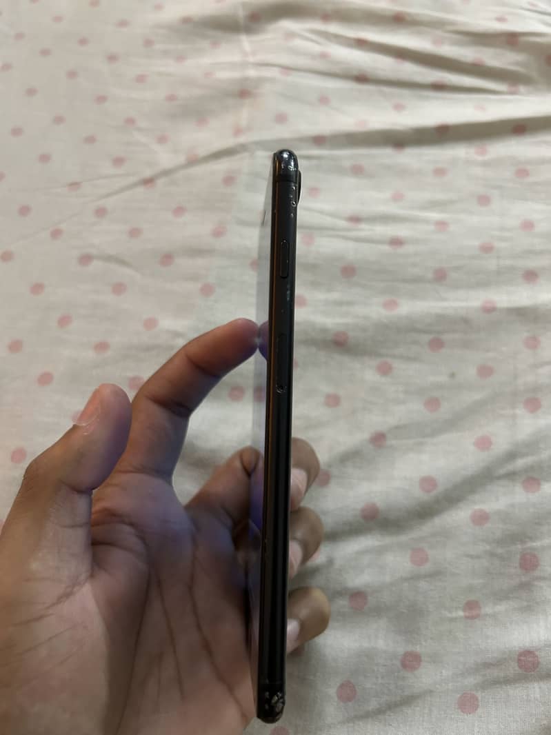 Apple iPhone 7 Plus 4
