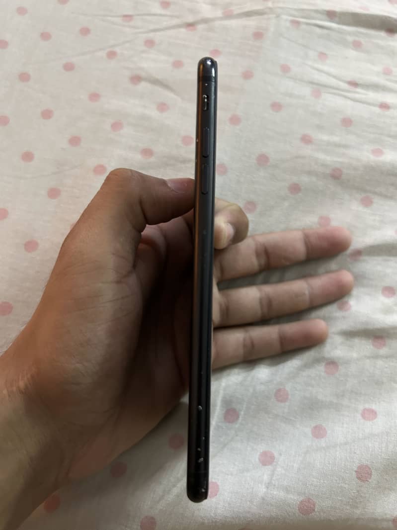 Apple iPhone 7 Plus 6