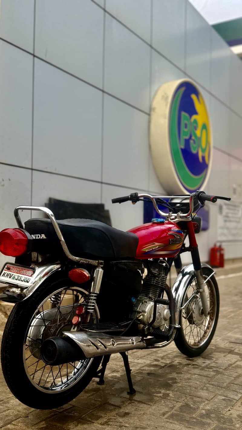 United 125 1