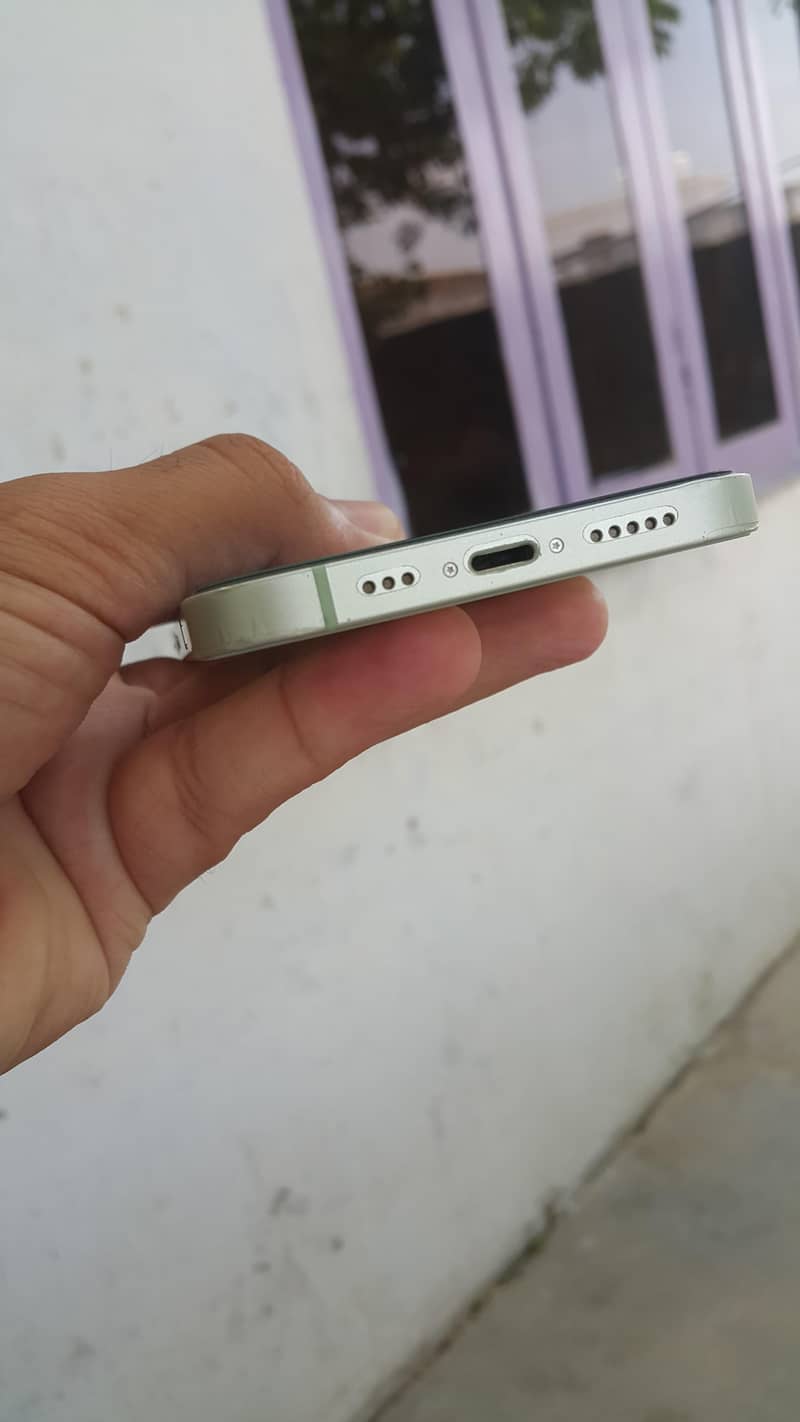 Apple iPhone 12 1