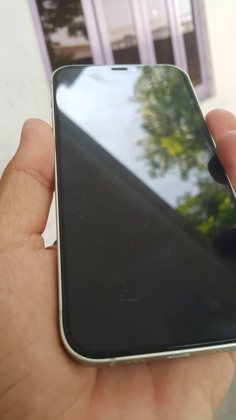 Apple iPhone 12 2