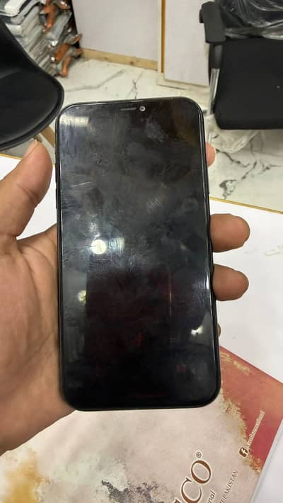 iphone 11 back tora crick hy baki full ok 67 health