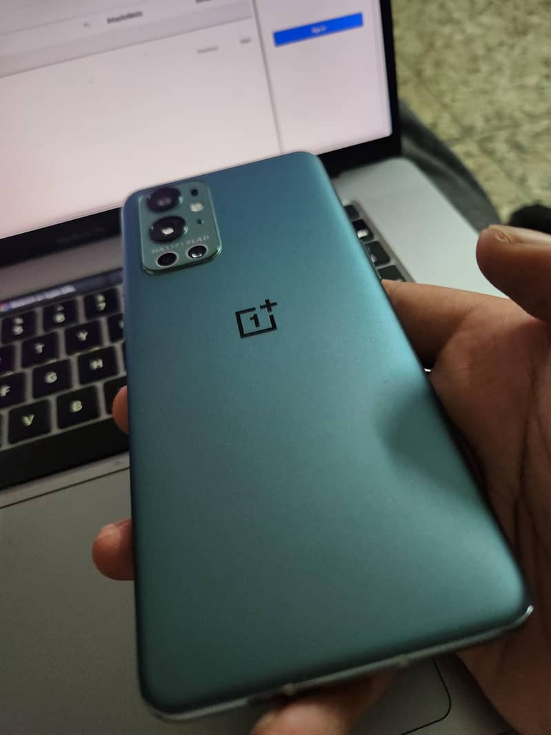 One Plus 9 Pro 0