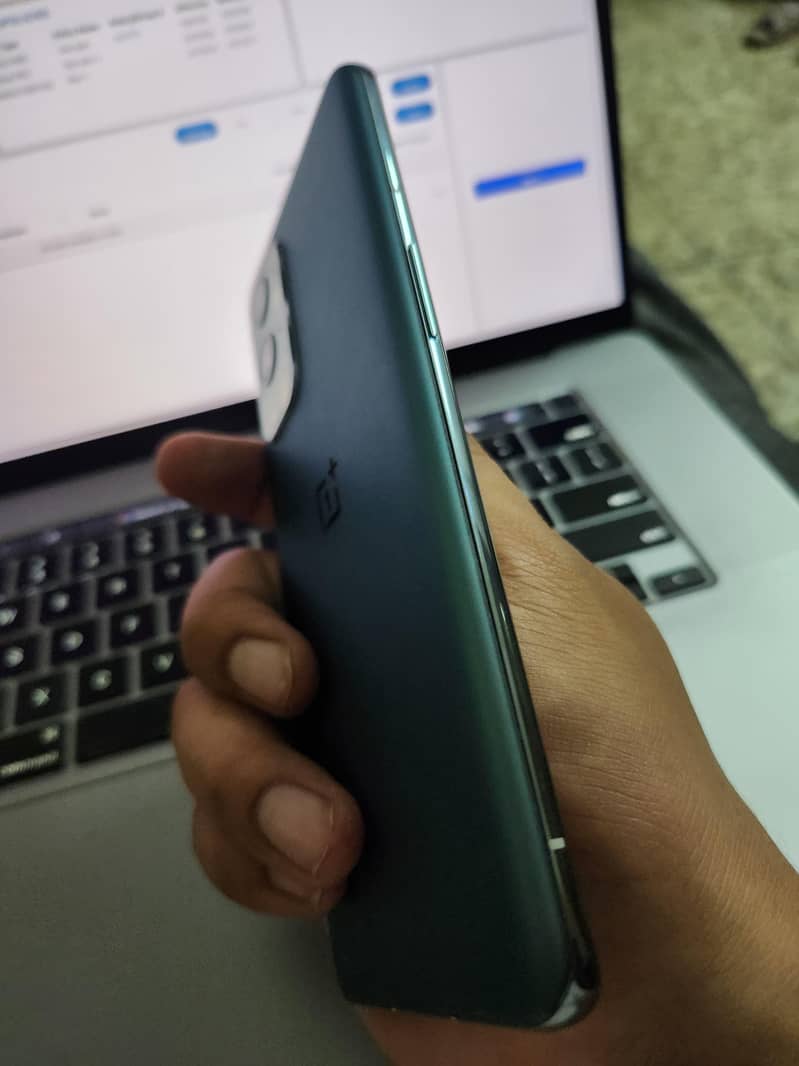 One Plus 9 Pro 7