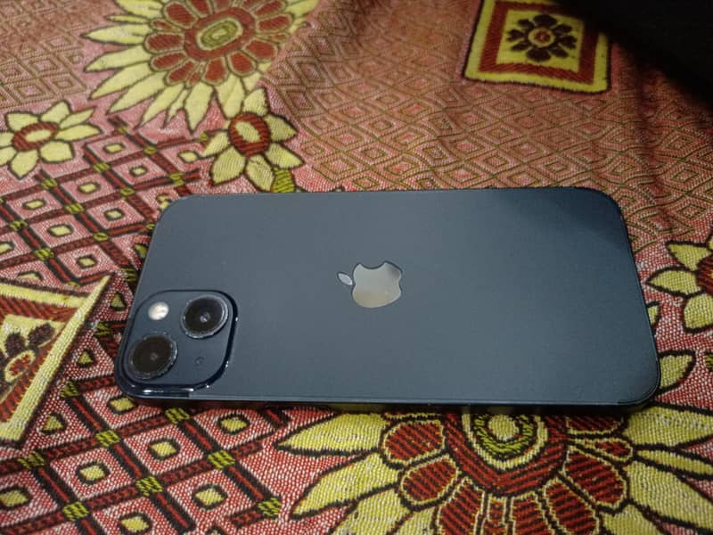 iPhone 13jv working awesomely 128 10/10 condition 0
