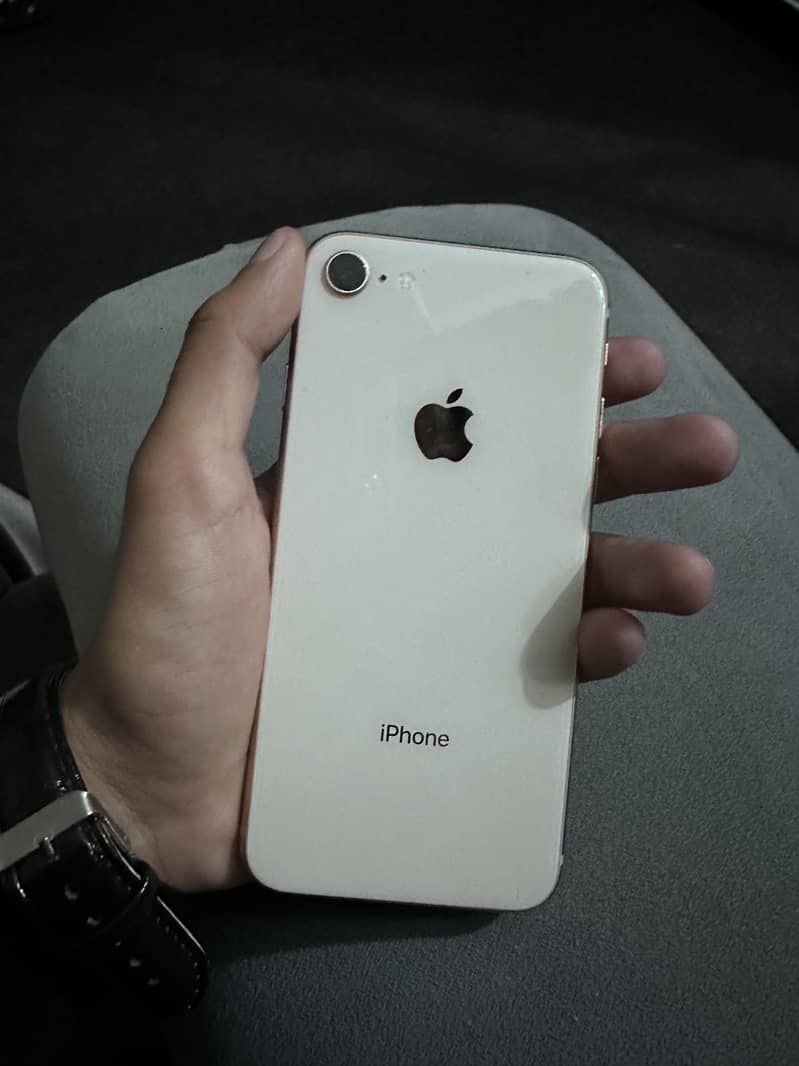 Apple iPhone 8 0