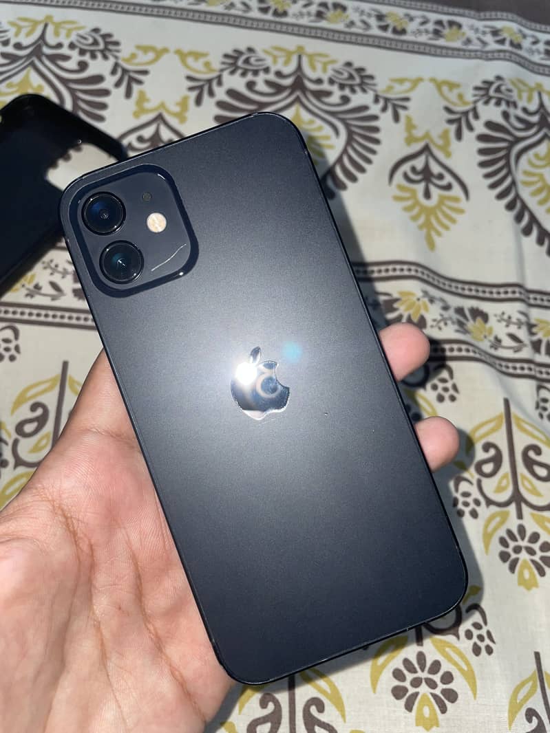 Apple iPhone 12 0