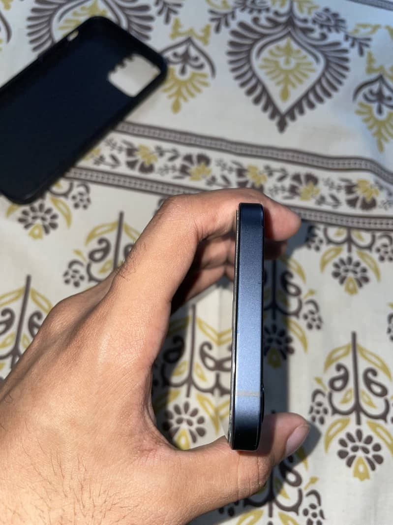 Apple iPhone 12 5