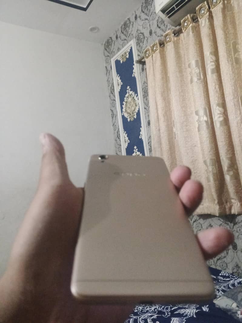 OPPO A37 1